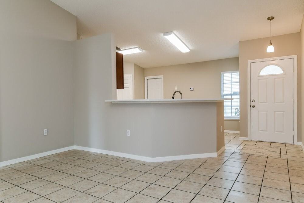 65 Reeding Ridge Dr W - Photo 5 of 16