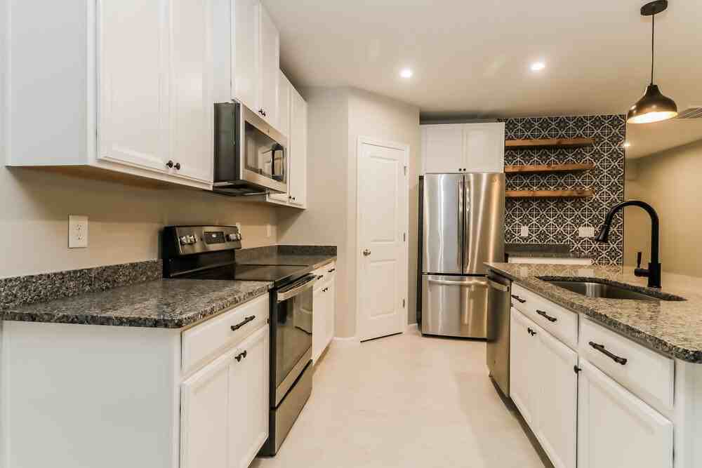 18588 Hunters Meadow Walk - Photo 6 of 16