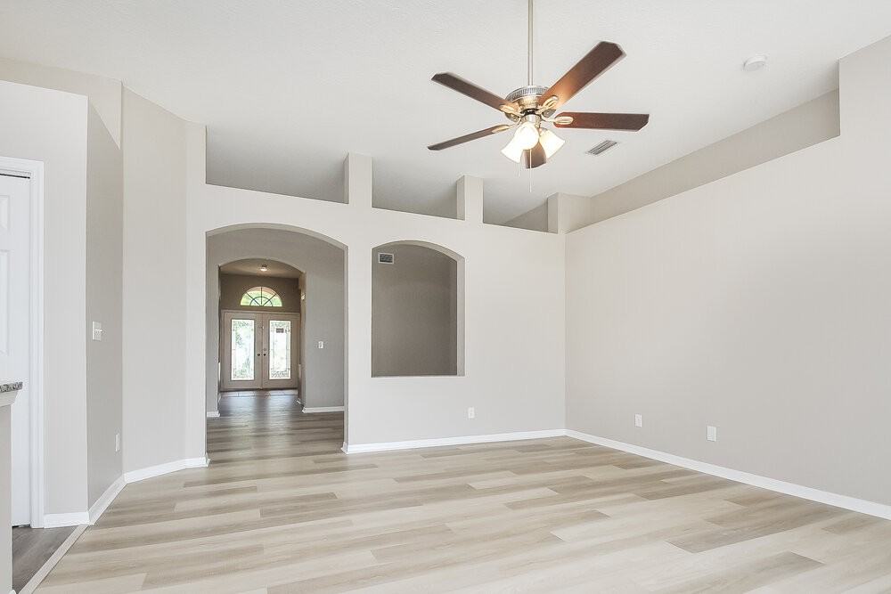 1221 Barclay Wood Dr - Photo 3 of 16