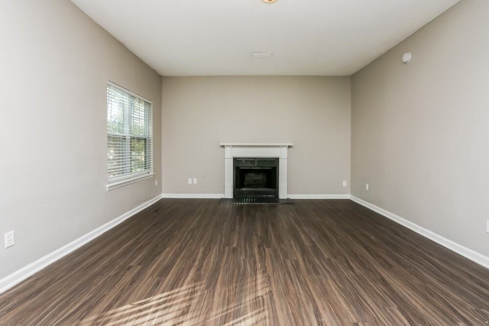 5453 Fox Valley Ln - Photo 7 of 18