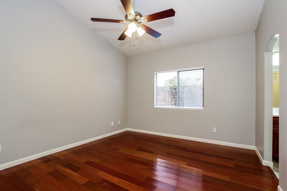 14510 N 87th Ave - Photo 7 of 16