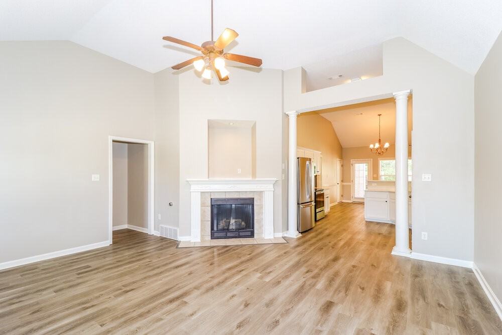 10178 Morning Hill Dr - Photo 5 of 16