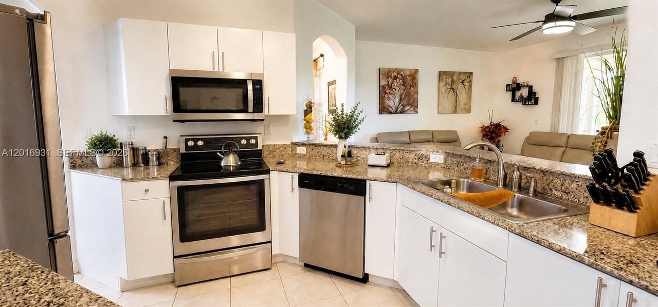 10955 Nw 87th Ln #10955 - Photo 2 of 16