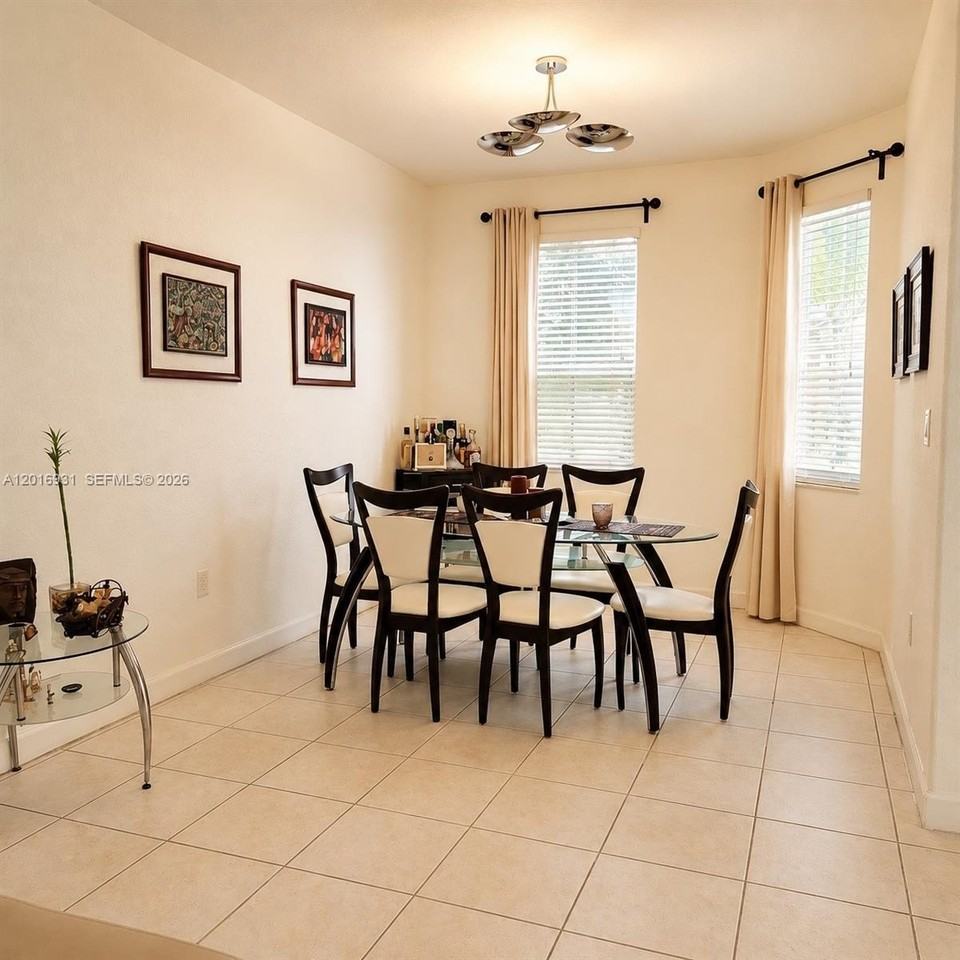 10955 Nw 87th Ln #10955 - Photo 5 of 16
