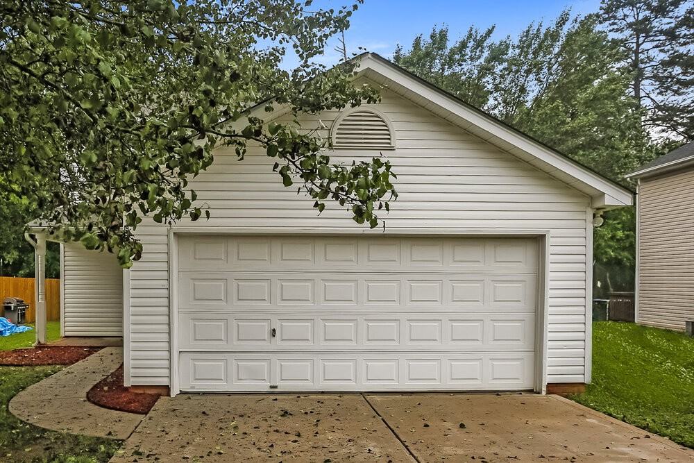 6207 Day Lilly Ln - Photo 4 of 17