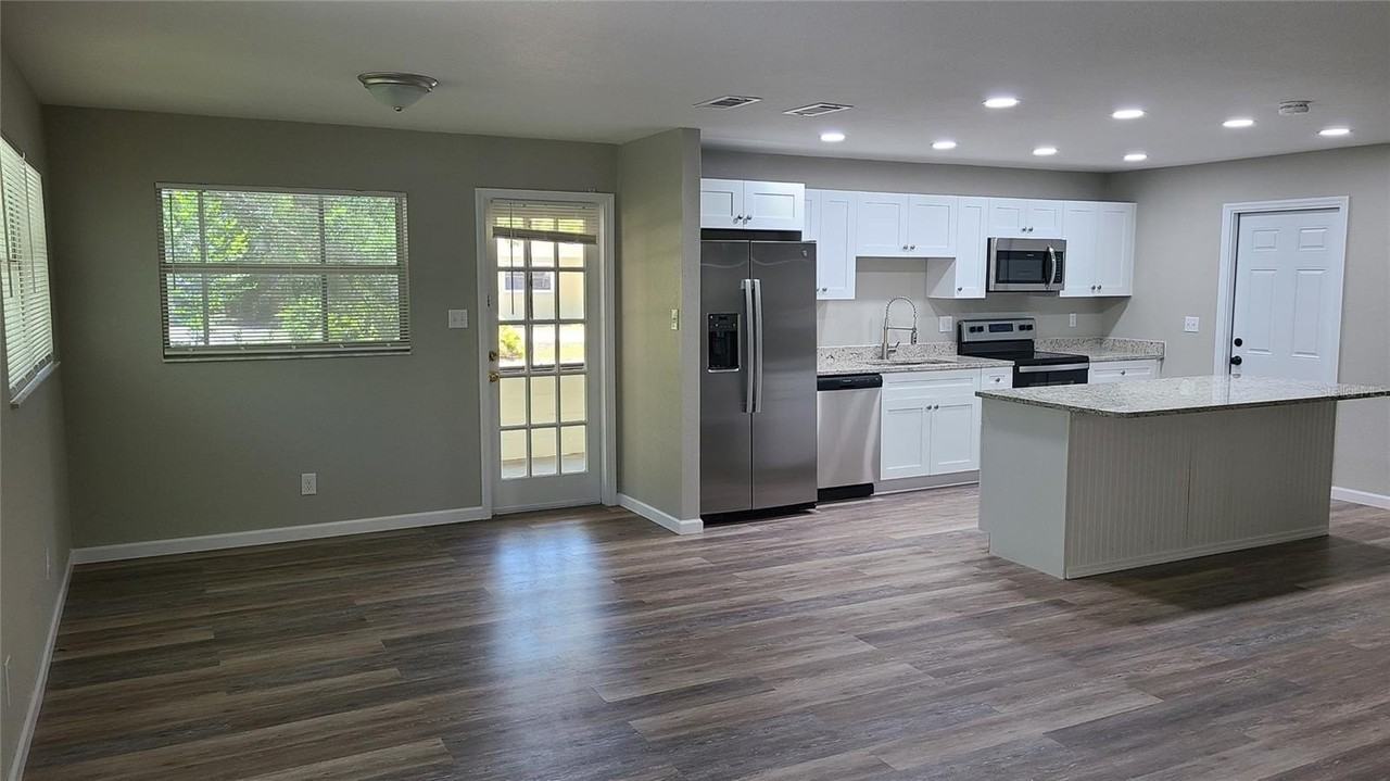 4611 W Villa Rosa St - Photo 5 of 22