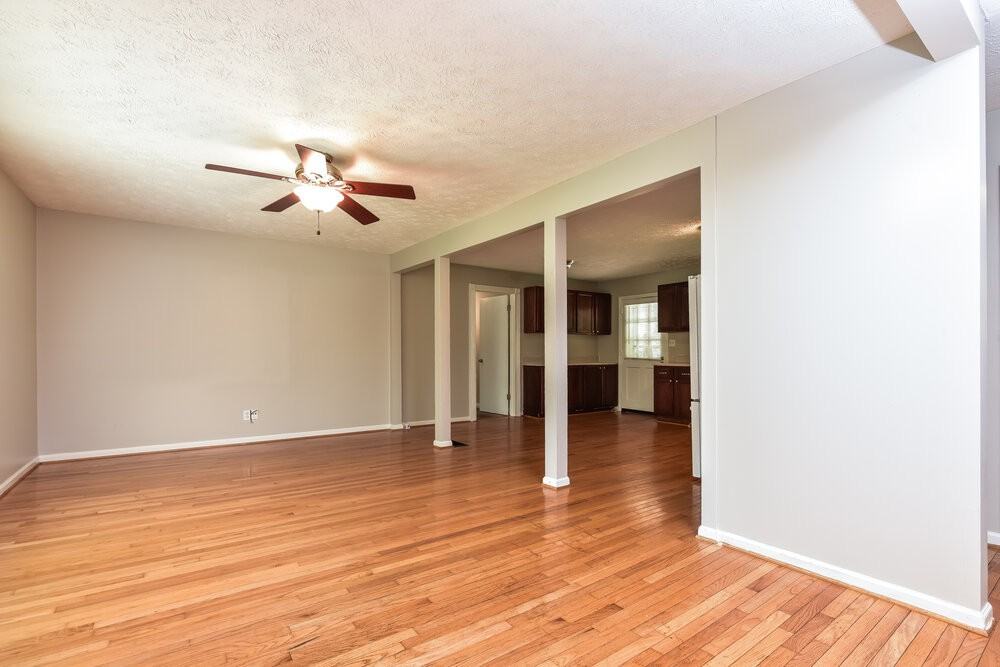 160 Swan Lake Dr - Photo 5 of 16