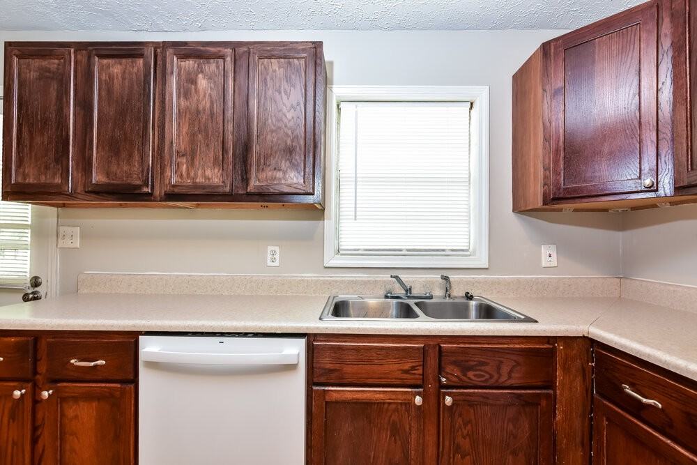 160 Swan Lake Dr - Photo 7 of 16
