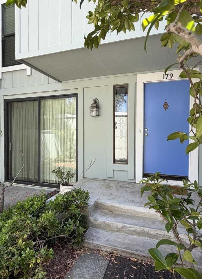 179 Ortega Ave - Photo 3 of 17