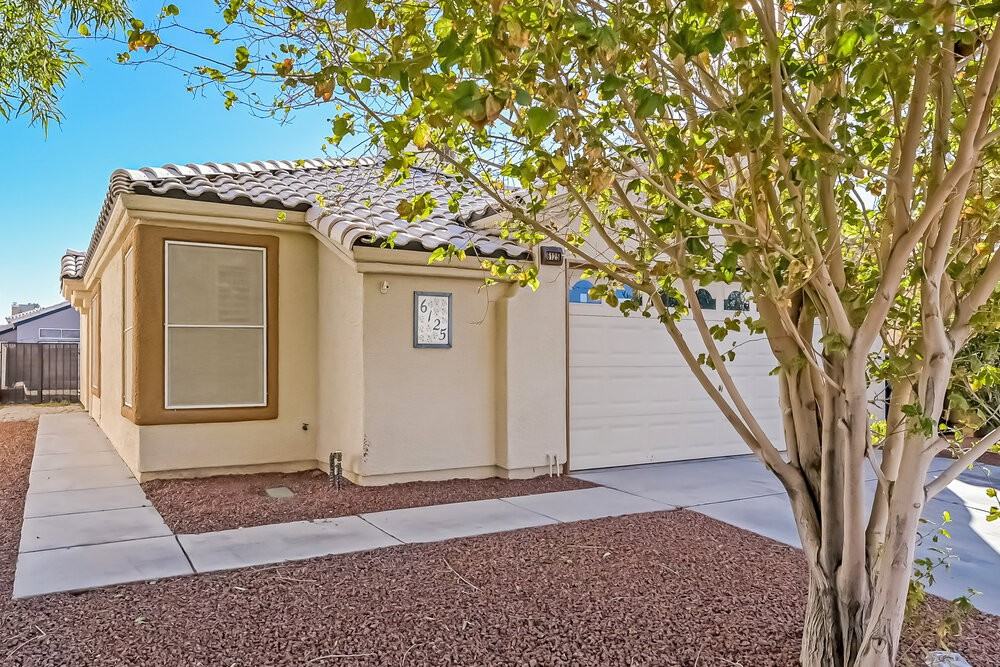 6125 Wild Berry Dr - Photo 3 of 16