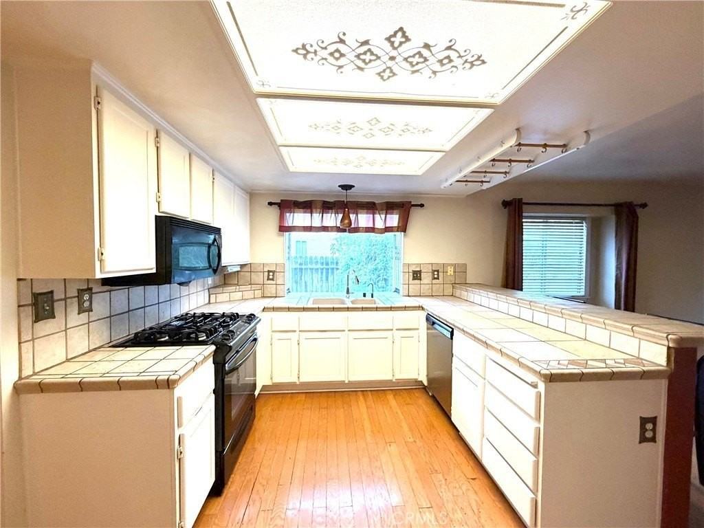 2812 W Pondera St - Photo 2 of 19