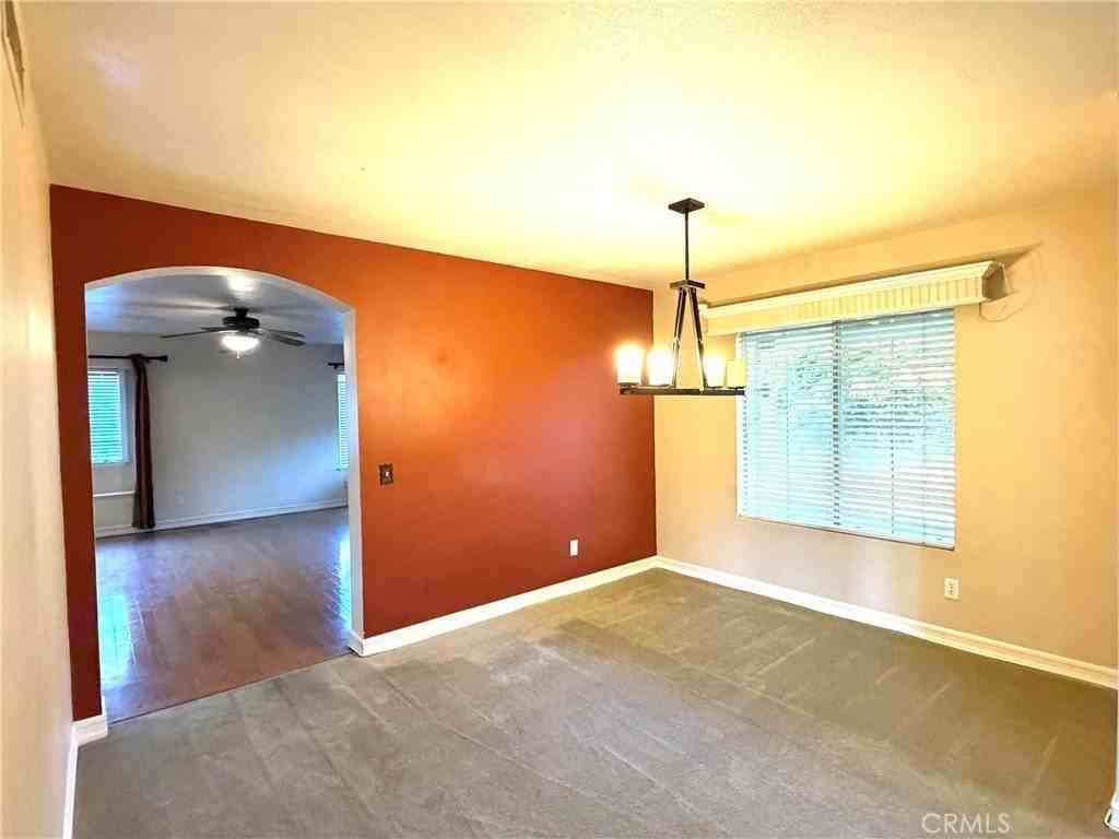 2812 W Pondera St - Photo 6 of 19