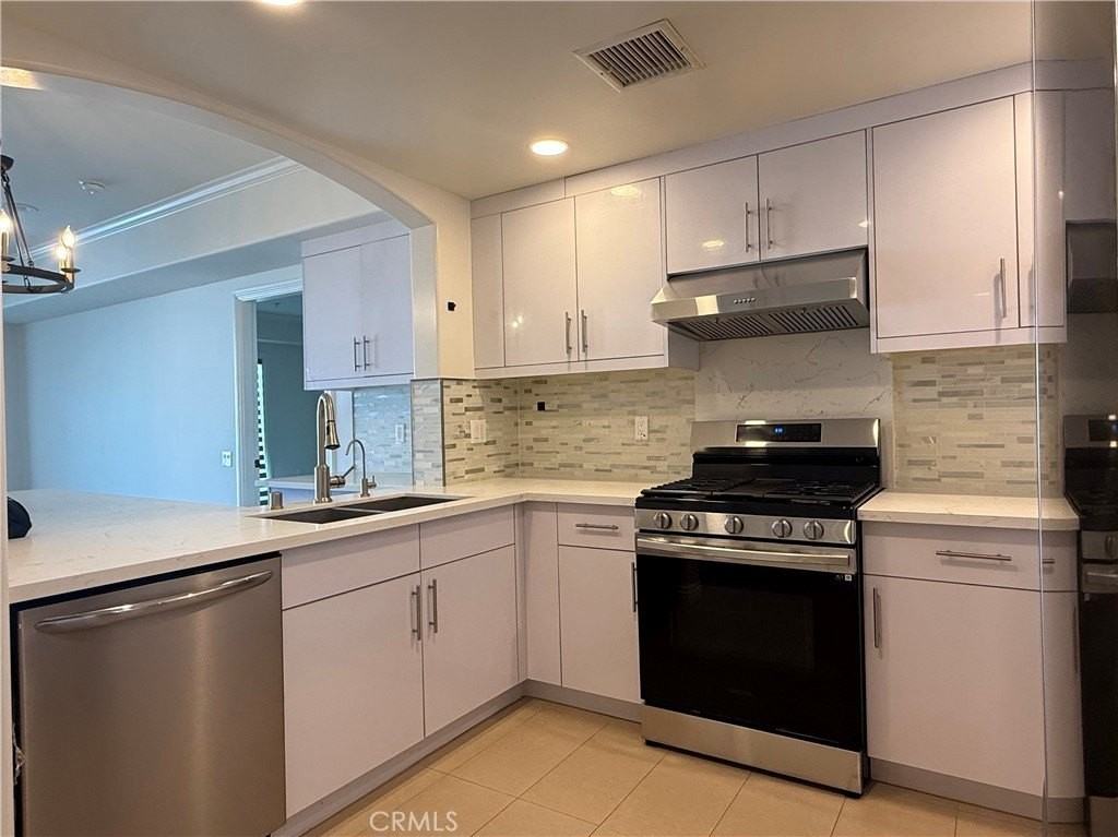 1598 Long Beach Blvd #212 - Photo 4 of 14