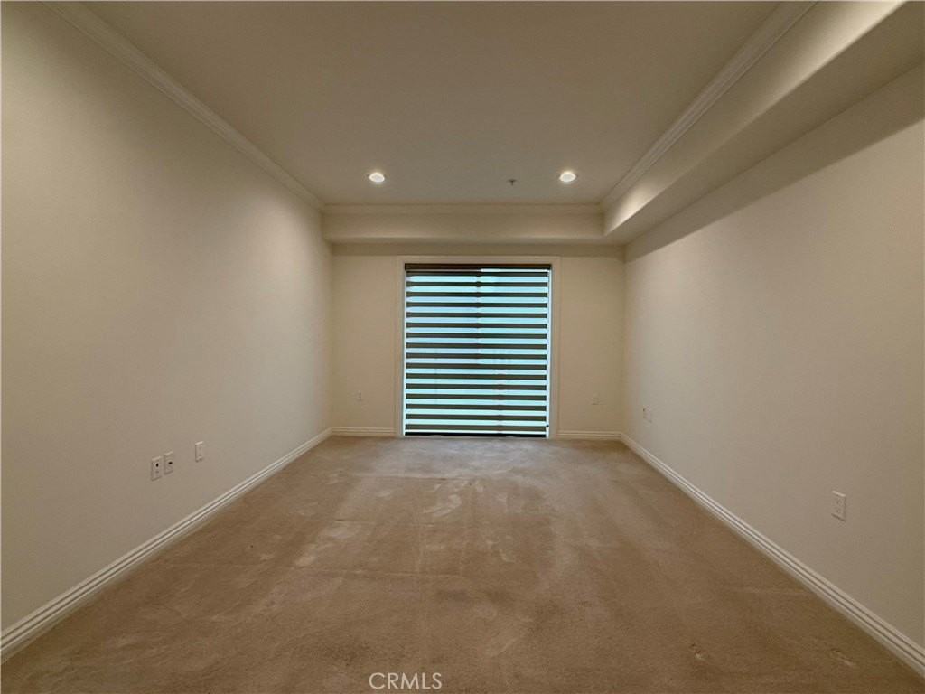 1598 Long Beach Blvd #212 - Photo 5 of 14