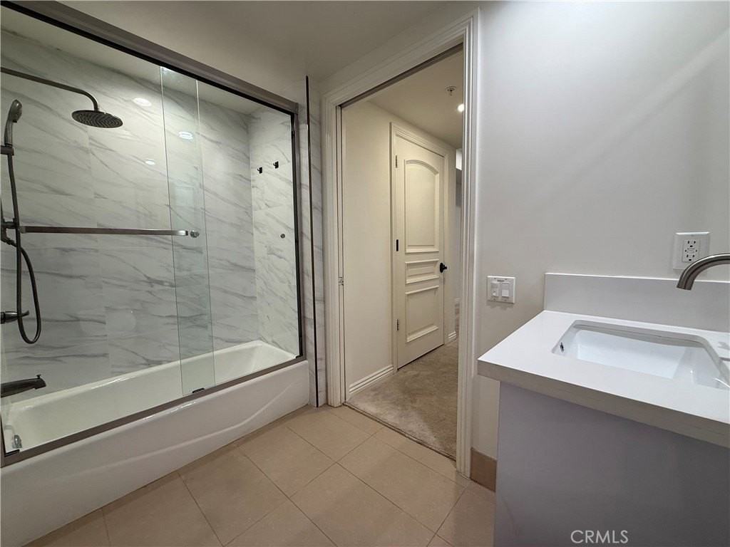 1598 Long Beach Blvd #212 - Photo 7 of 14