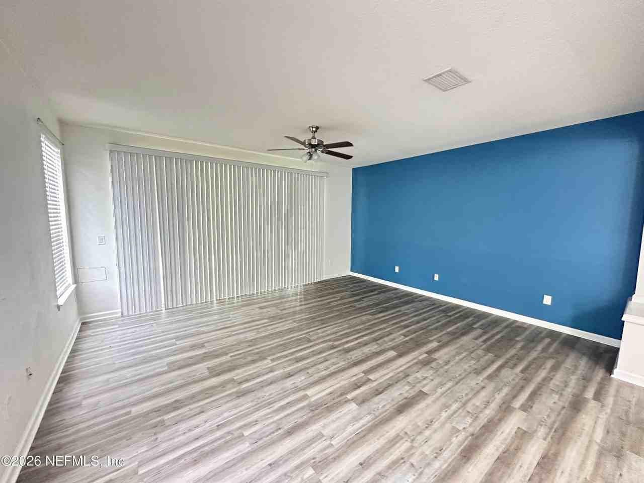 4163 Highwood Dr - Photo 7 of 17