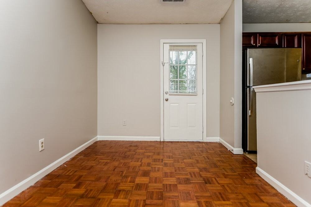 1102 Cherokee Hts - Photo 5 of 16
