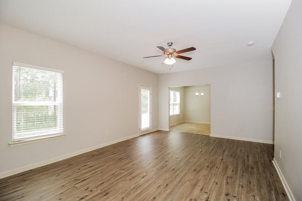 38 Crescent Ln - Photo 5 of 17