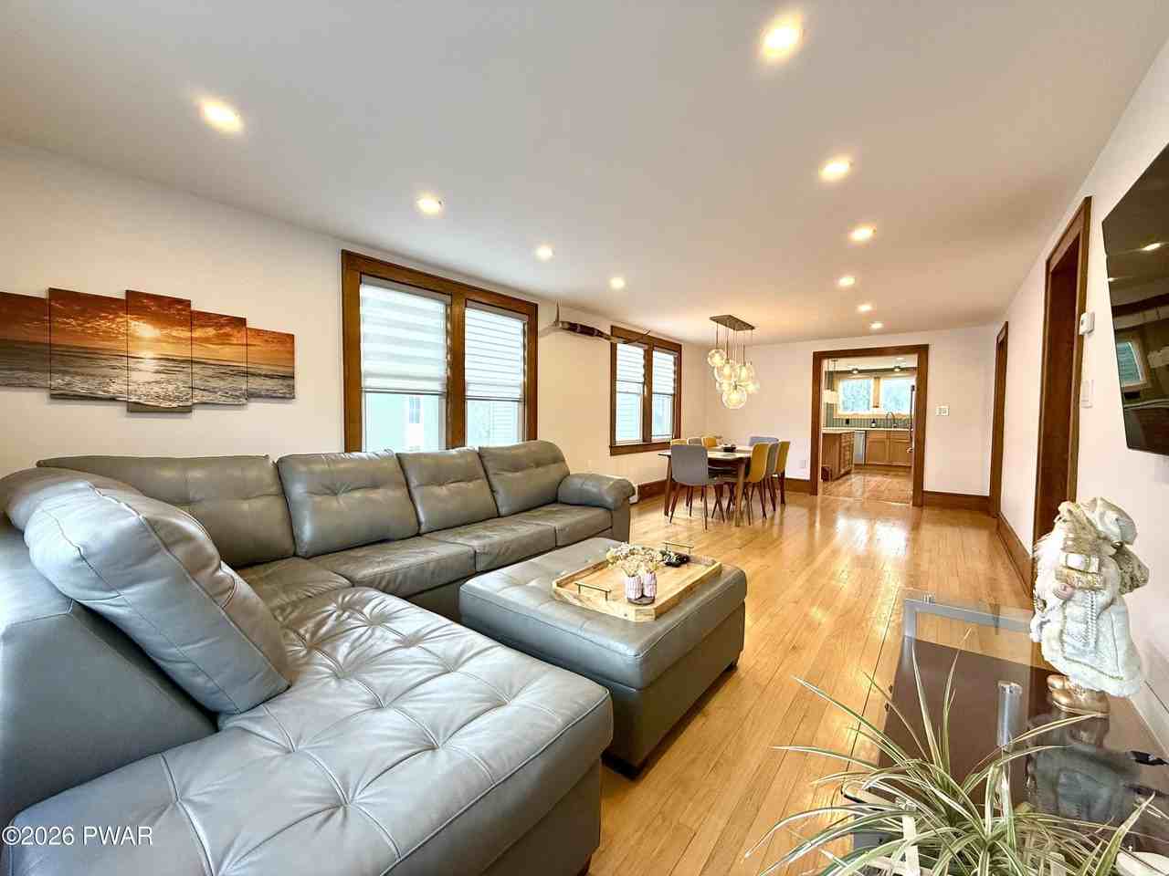 955 Main St - Photo 6 of 20