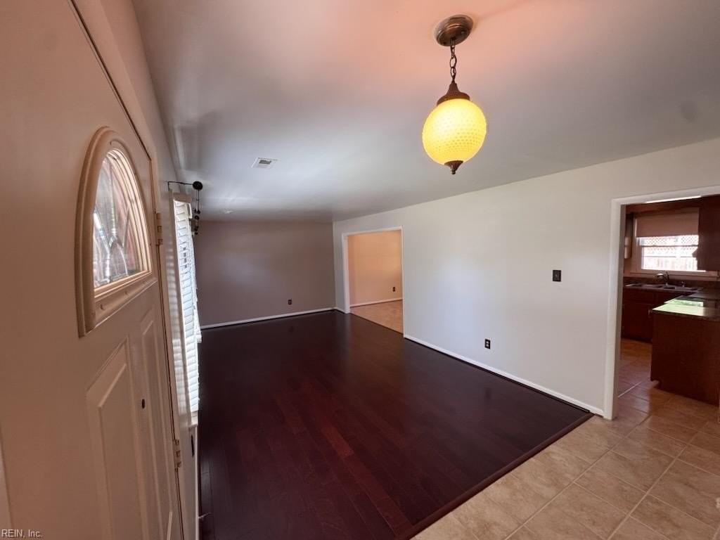 209 Cremona Dr - Photo 4 of 30