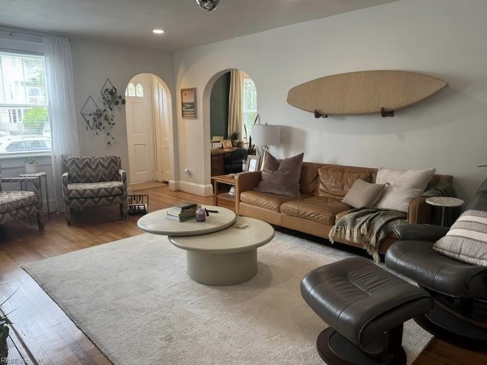 320 23rd St - Photo 5 of 19
