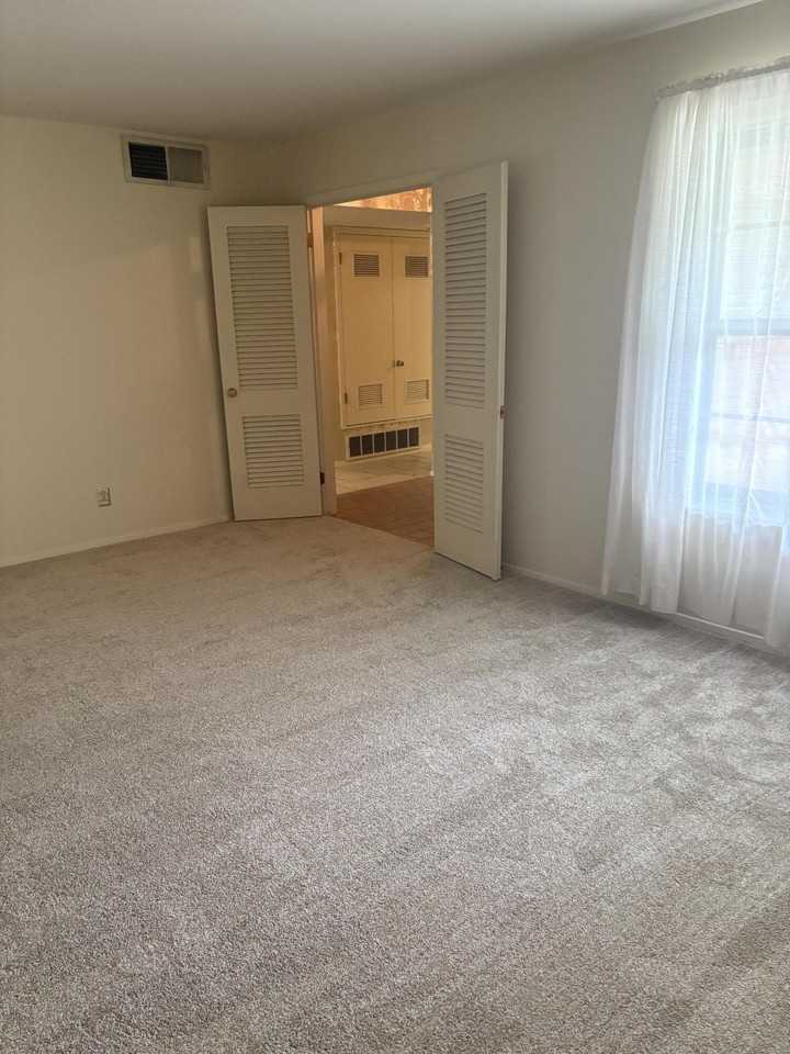 3344 Trinity Ave - Photo 4 of 25