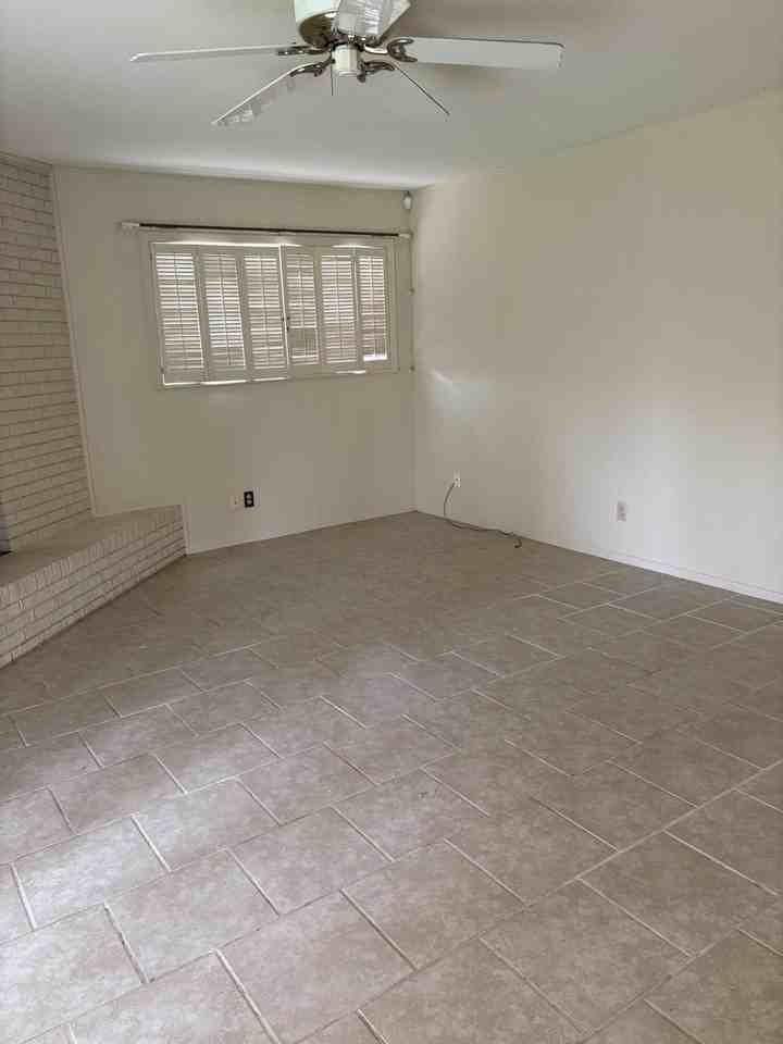 3344 Trinity Ave - Photo 7 of 25
