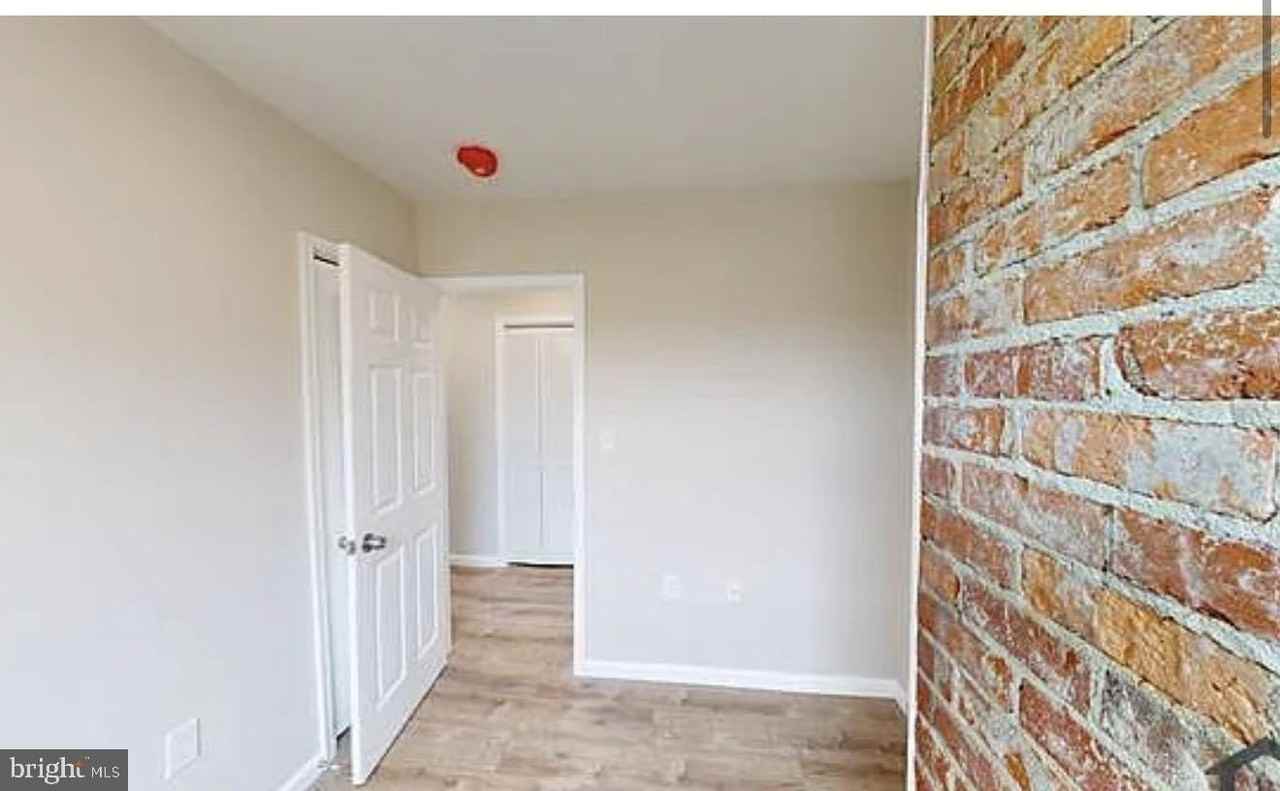 2425 Alabama Ave Se #202 - Photo 5 of 14