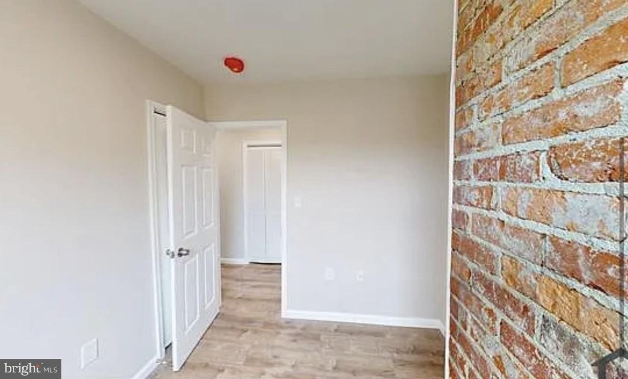 2429 Alabama Ave Se #202 - Photo 4 of 11