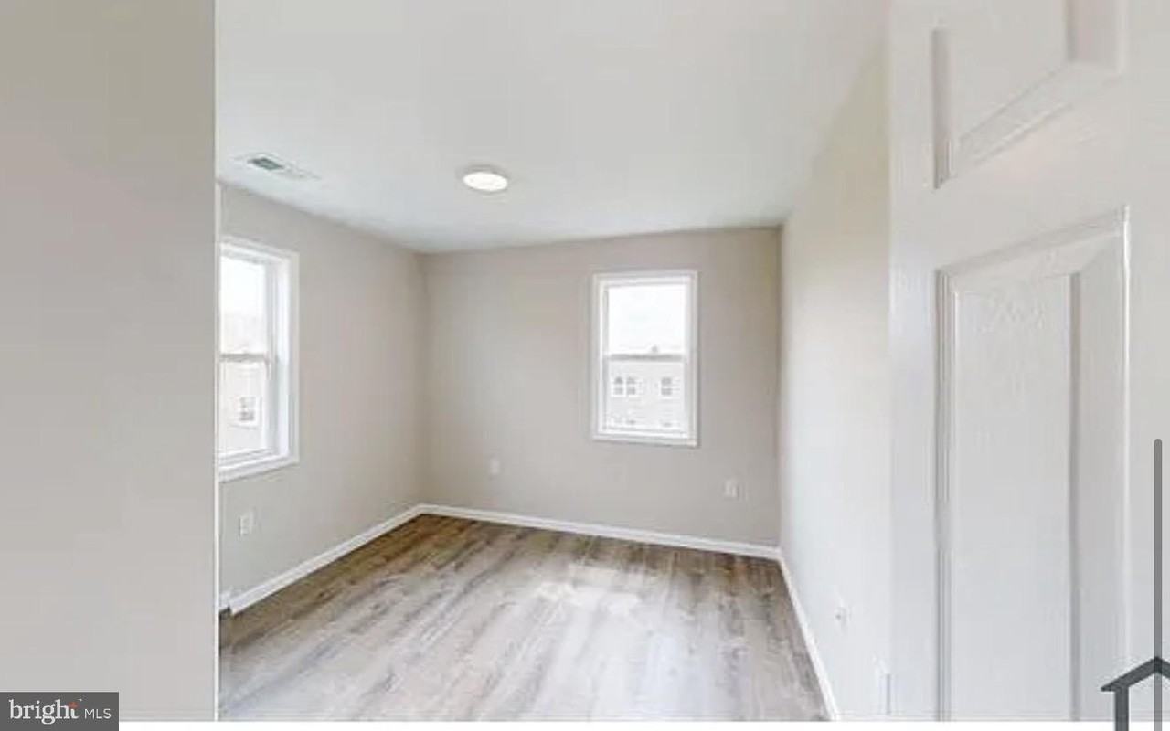 2429 Alabama Ave Se #202 - Photo 5 of 11