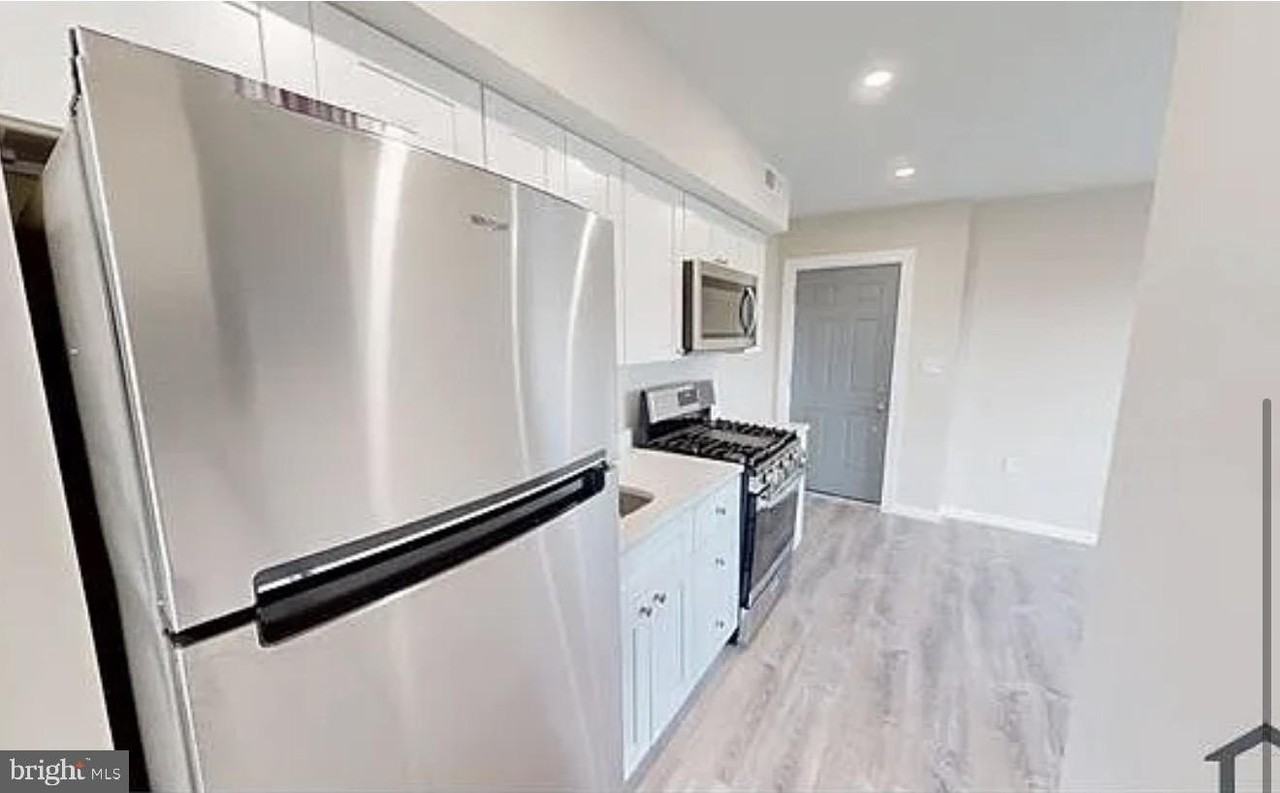 2429 Alabama Ave Se #202 - Photo 7 of 11