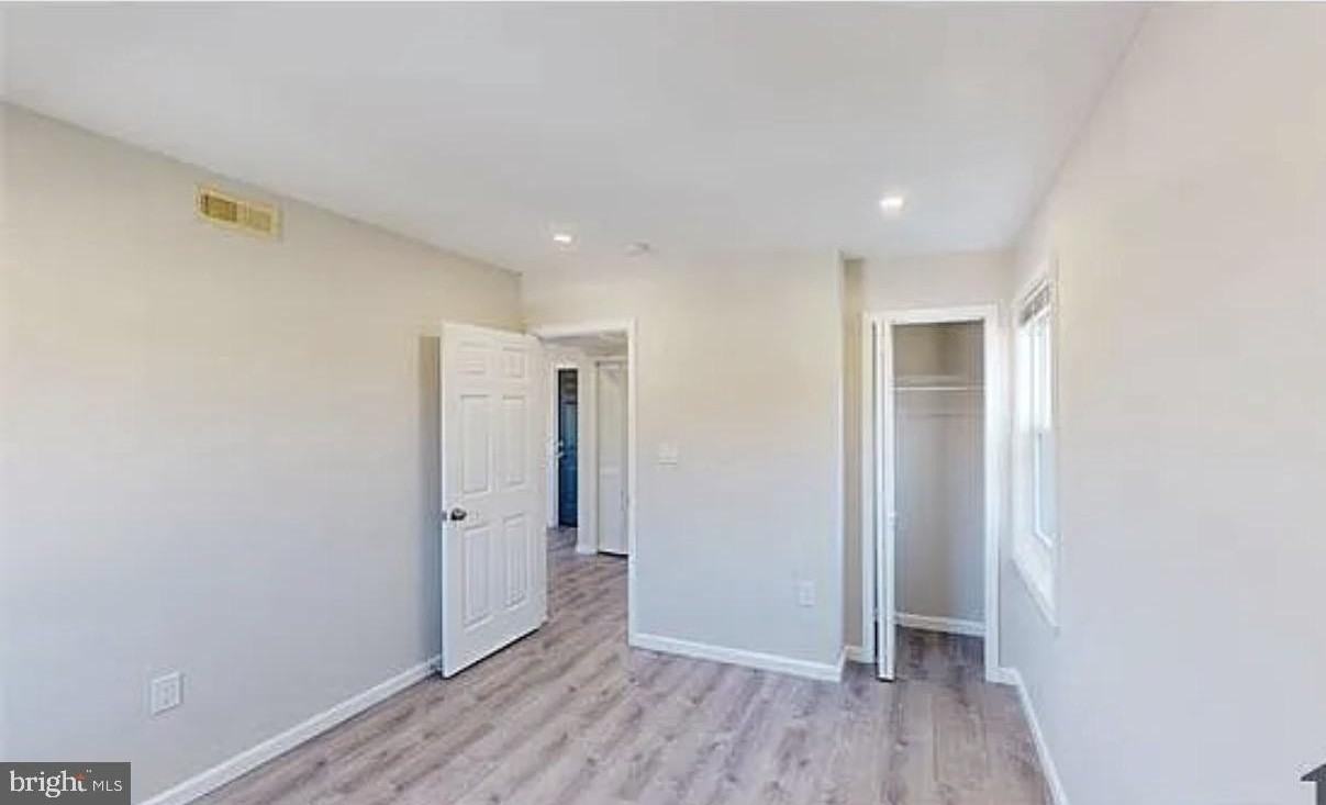 307 Division Ave Ne #101 - Photo 3 of 9