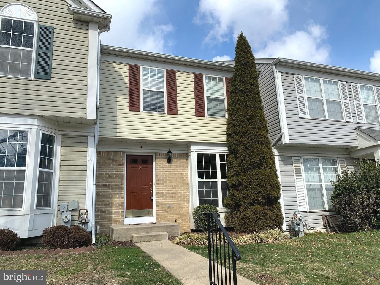 4 Putman Ct