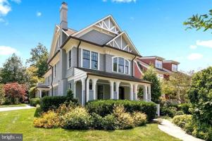 featured image of 4400 Elm St