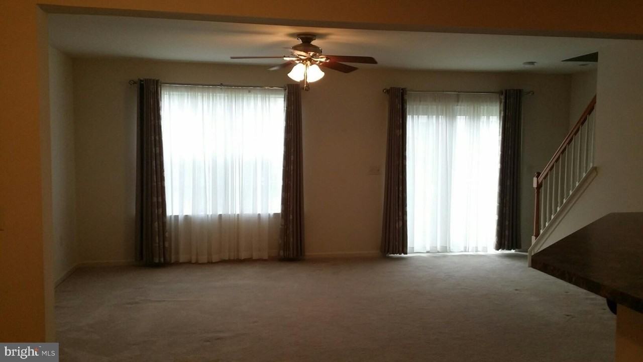 111 Stonecrest Ln - Photo 6 of 14