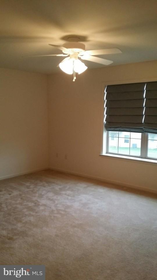 111 Stonecrest Ln - Photo 7 of 14