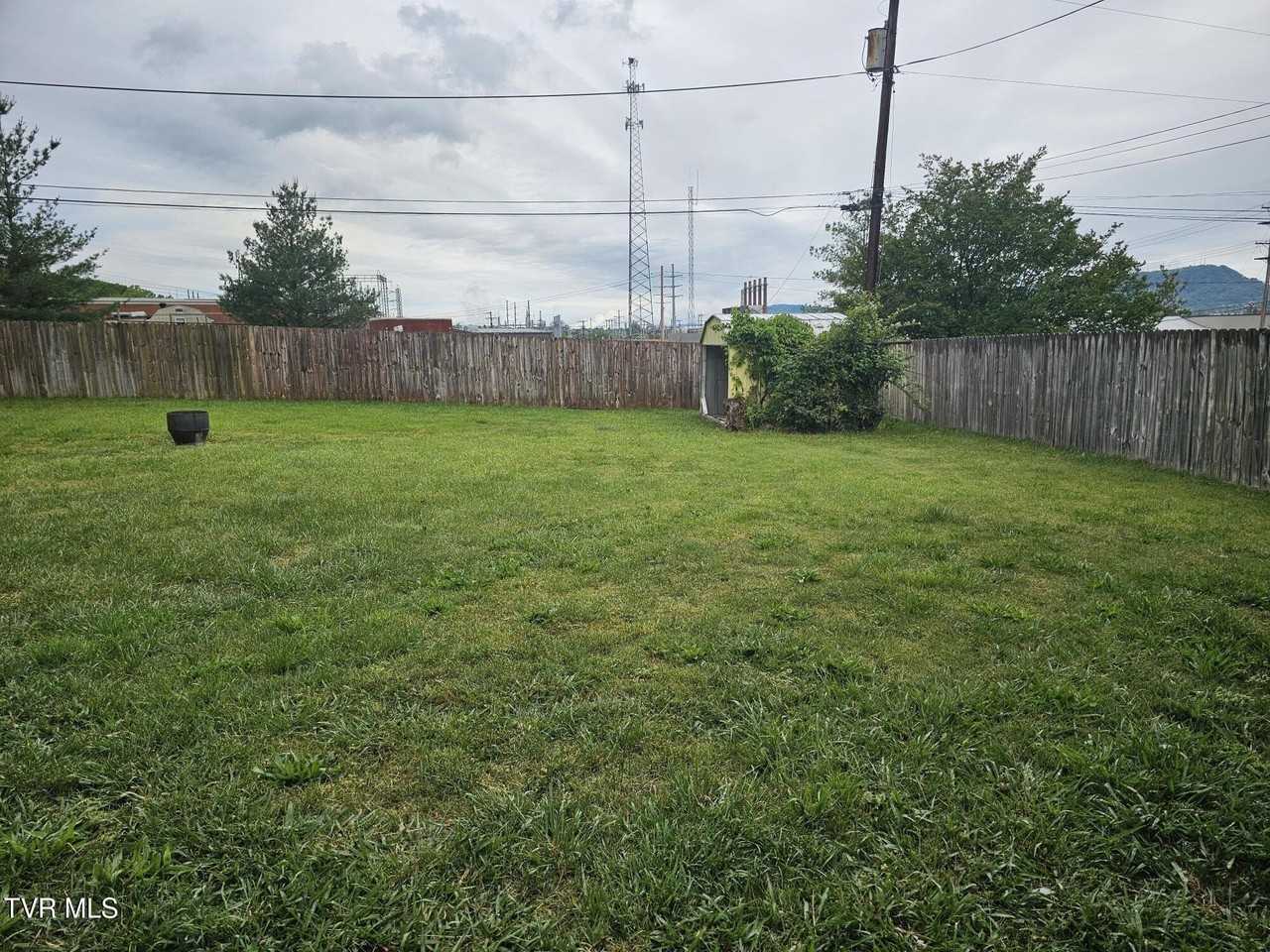2382 Hiwassee Cir #2382 - Photo 4 of 18