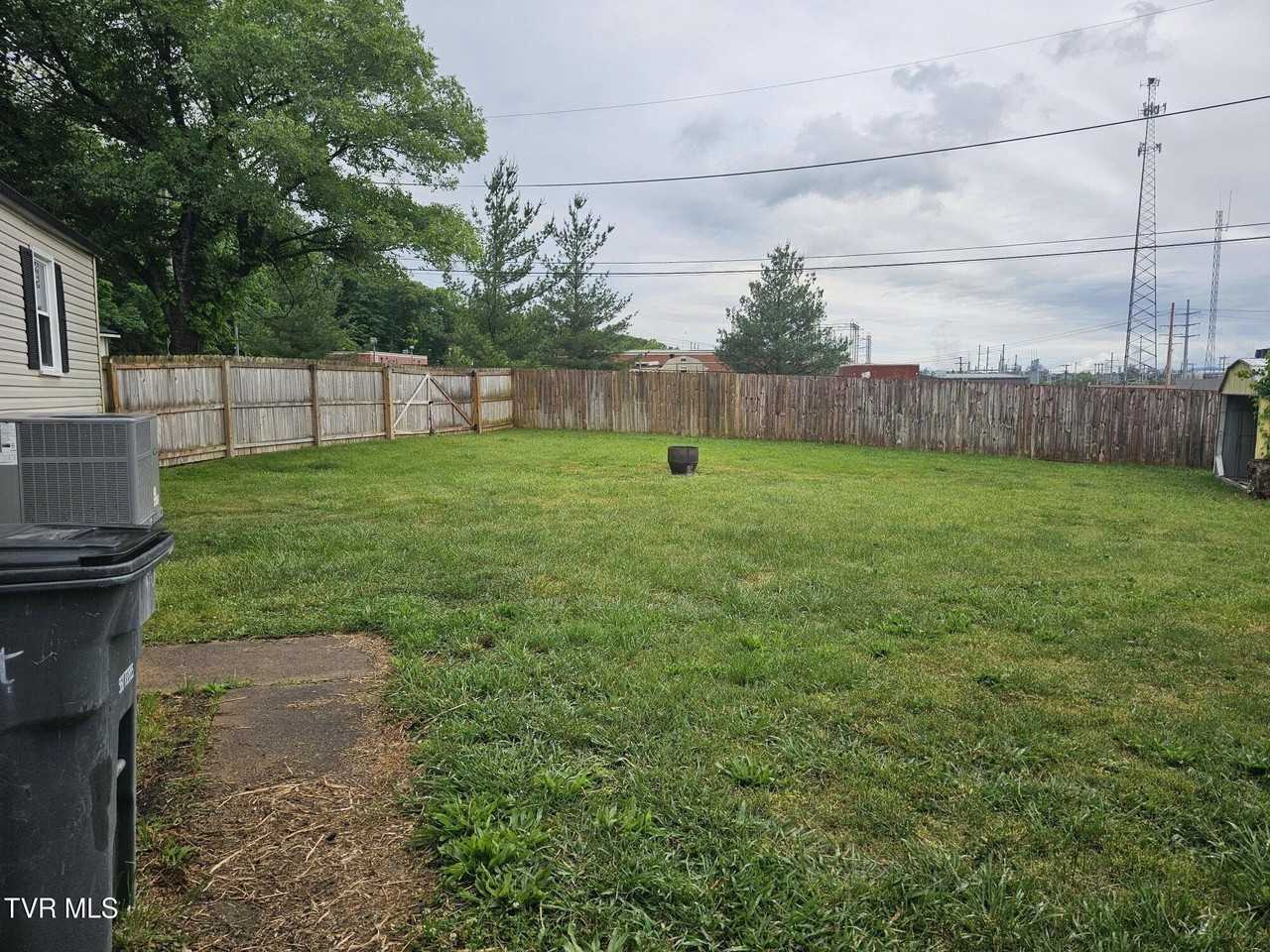 2382 Hiwassee Cir #2382 - Photo 5 of 18