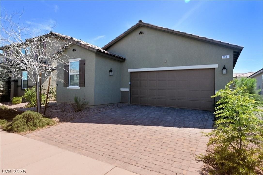 7511 Mojave Wind Ave - Photo 3 of 50