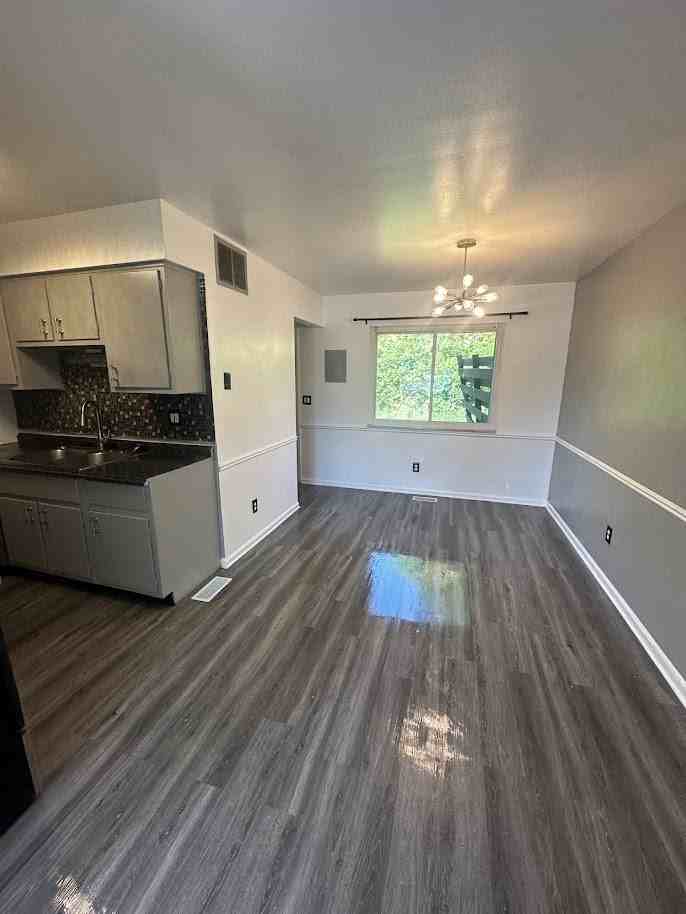 3000 Benchwood Road - Photo 6 of 8