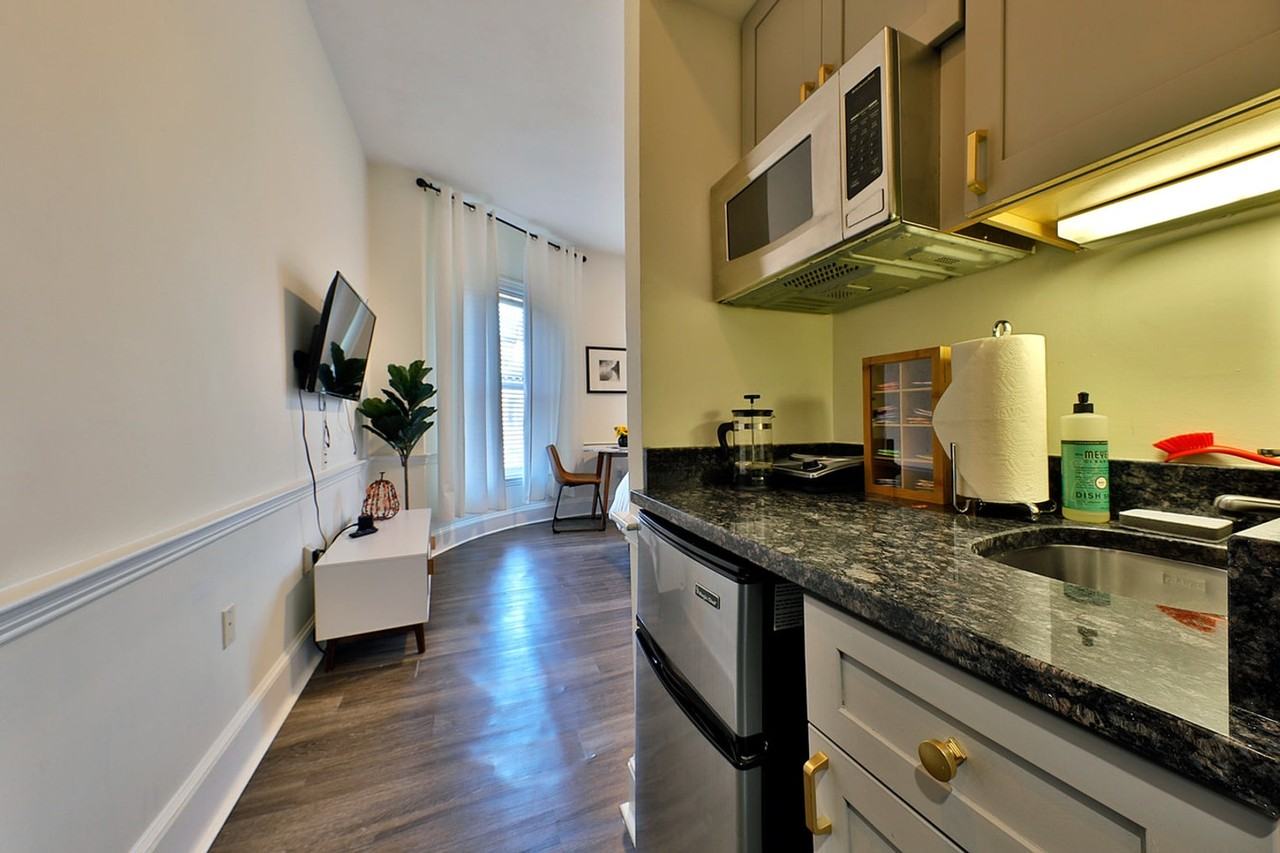 44 Concord Sq #1512195P - Photo 3 of 24