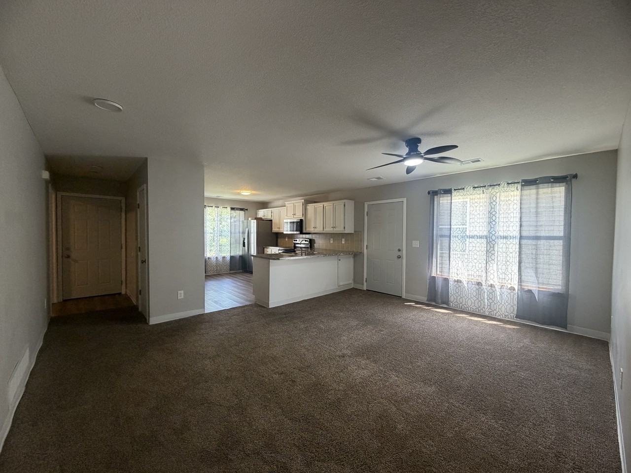 824 S Mills St #1 - Photo 4 of 23