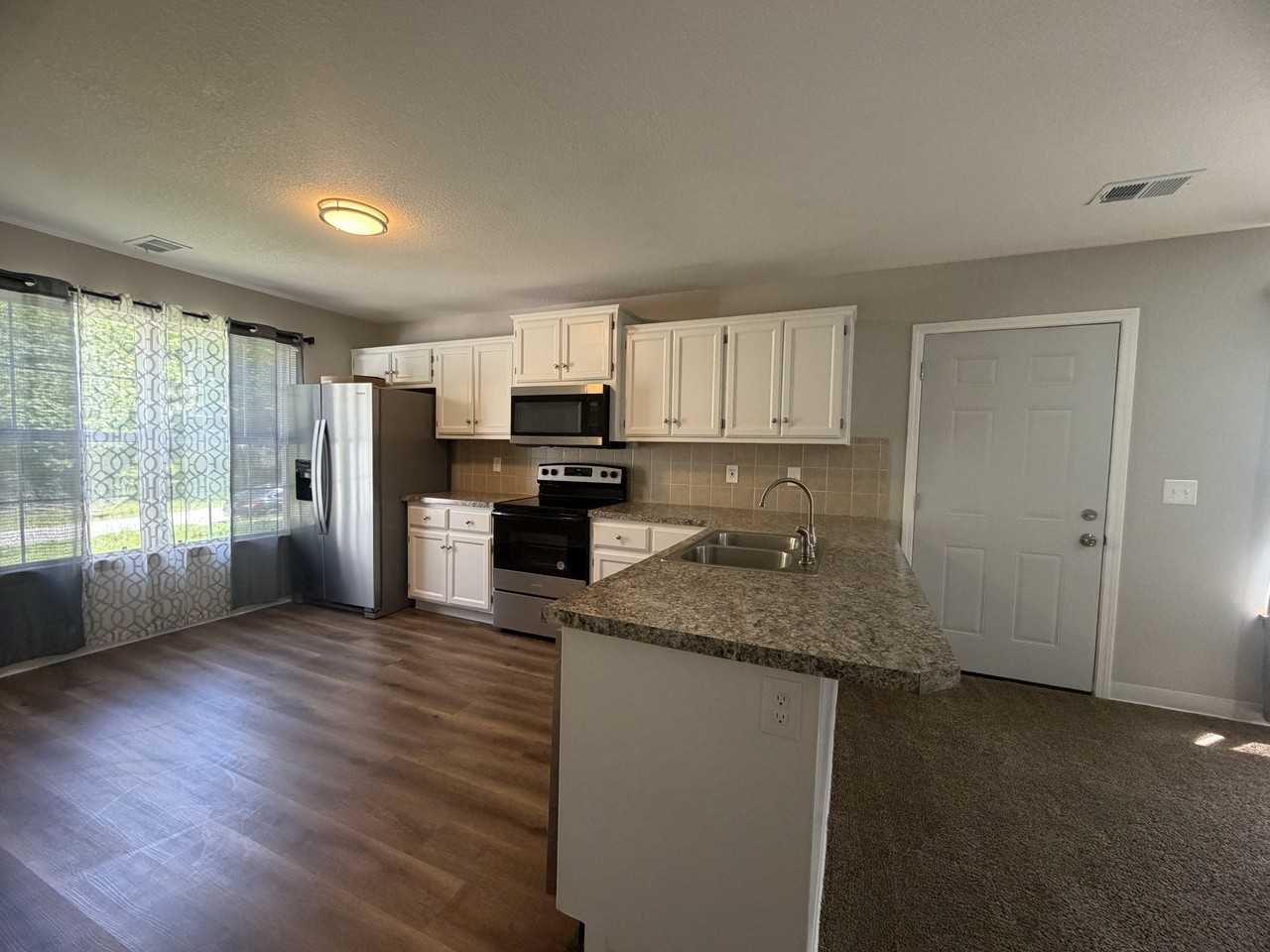 824 S Mills St #1 - Photo 7 of 23