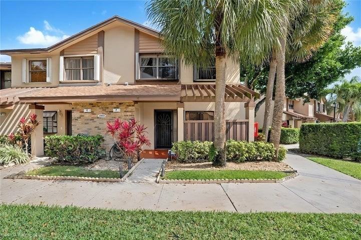 3950 Cocoplum Circle - Photo 2 of 8