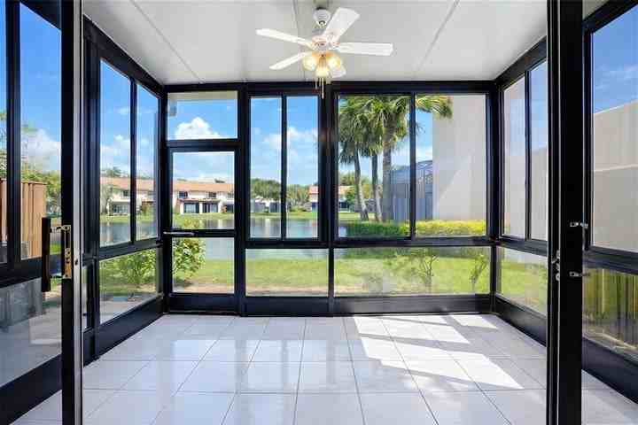 3950 Cocoplum Circle - Photo 5 of 8