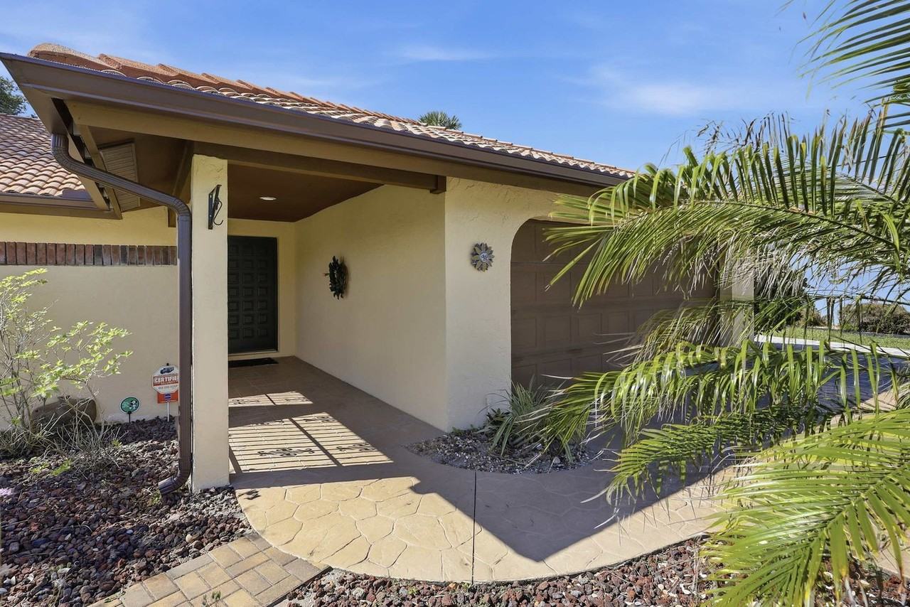3 Cherokee Ct W #1261596P - Photo 4 of 50