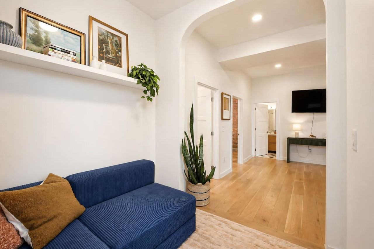 1508 Pleasant Street - Photo 4 of 34