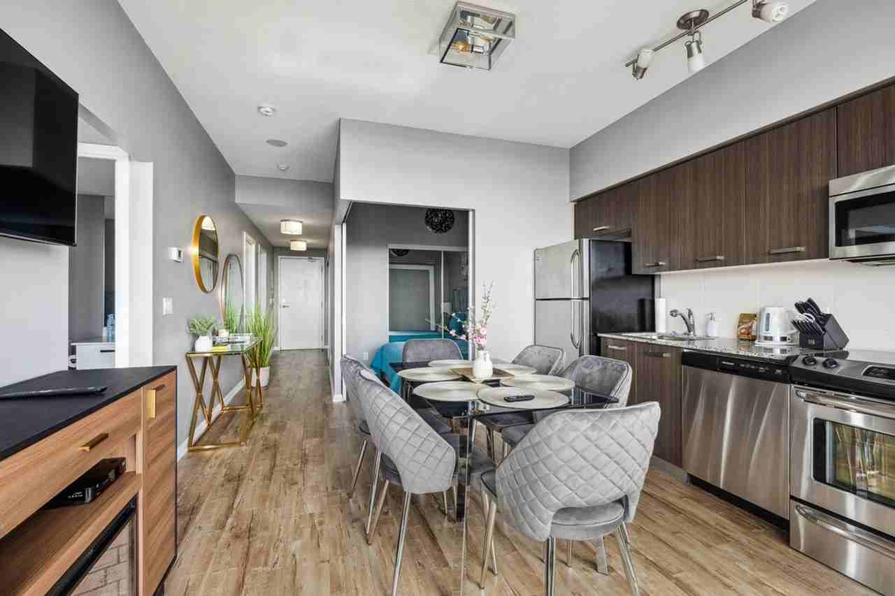 832 Bay St #1532063P - Photo 2 of 11