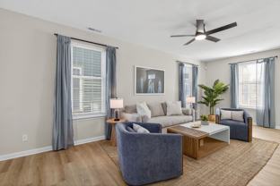 1321 Columbia St - Photo 1 of 1
