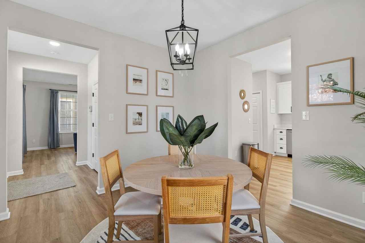 1321 Columbia St #1533640P - Photo 4 of 22